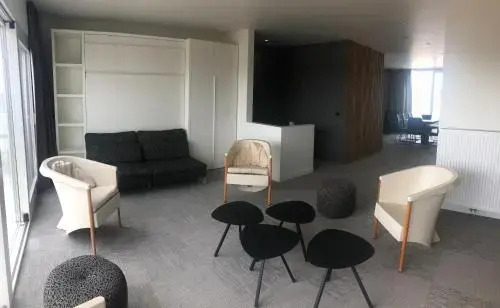 Novo Seaview Suites