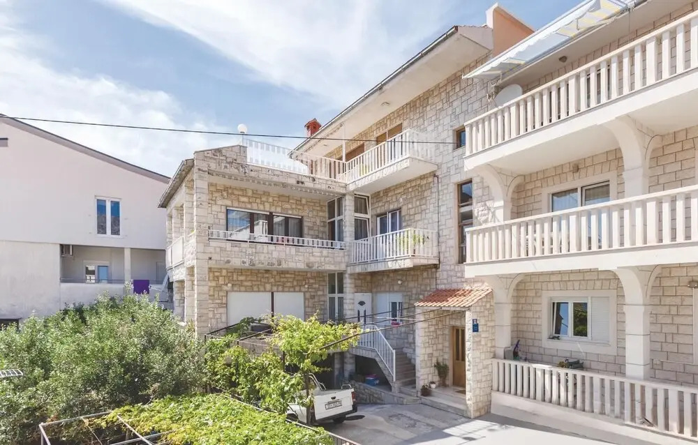 Amazing Home in Duce With Wifi and 2 Bedrooms