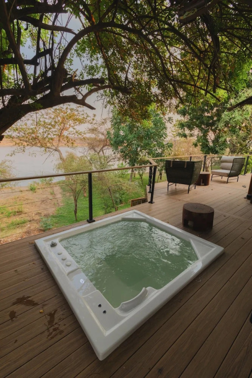 Nuyanaya River Camp