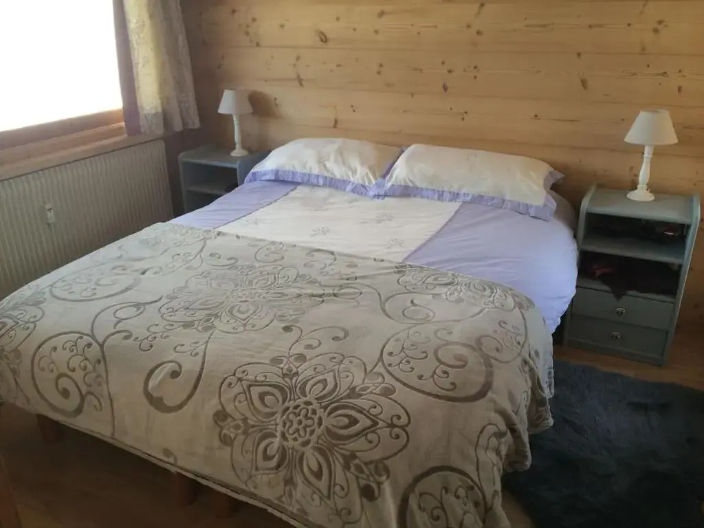 Luxury Apartment, 350m to ski lift, south facing, close to town centre