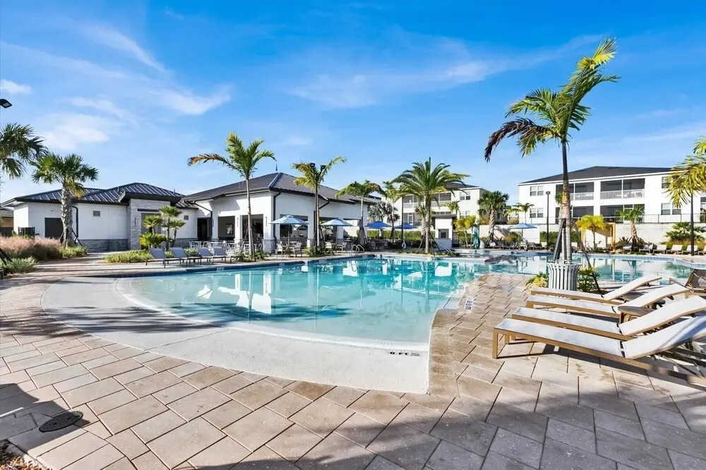 ChampionsGate Resort 10 Bedroom Vacation Home - Includes resort clubhouse amenity access! 10 Home