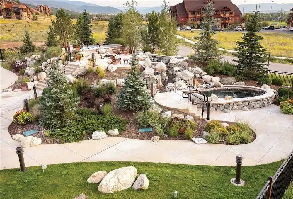 Trailhead Lodge