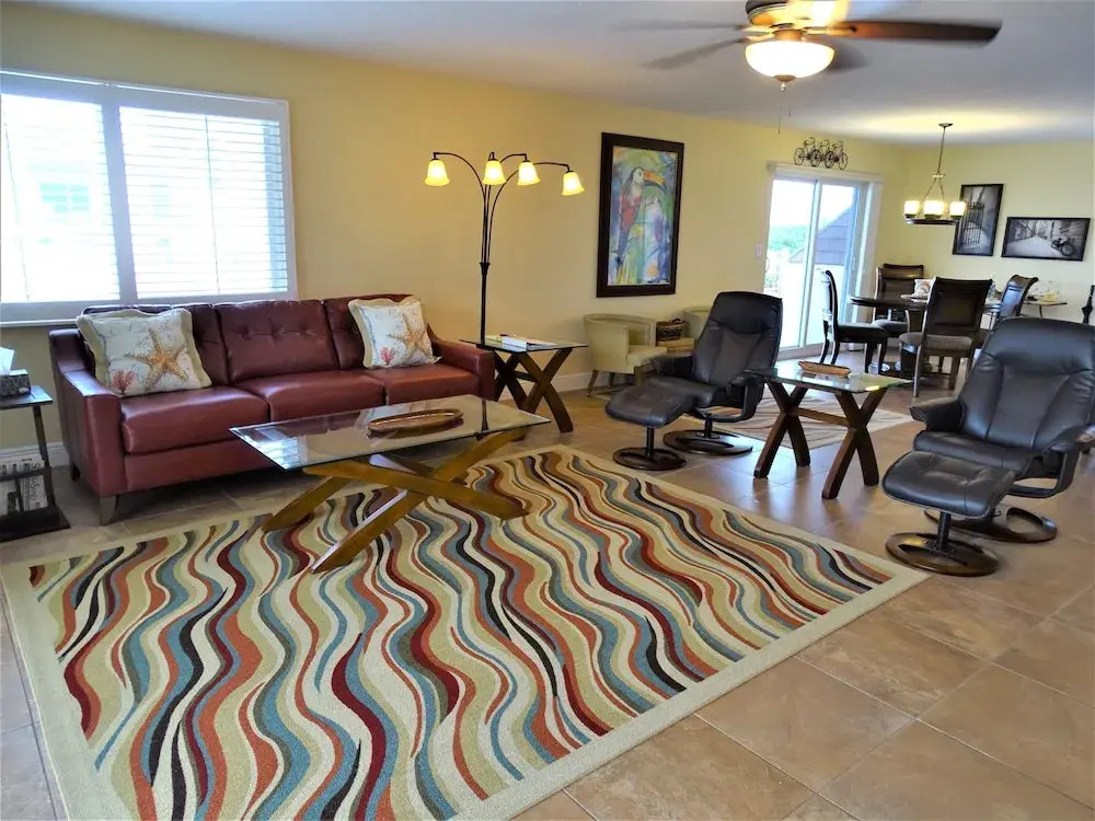 Sunset Royale 416 2 Bedrooms 2 Bathrooms Apts