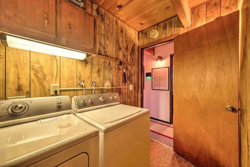 Twain Harte Mountain Cabin w/ Deck - 3 Mi to Dtwn