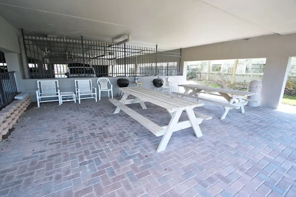 Pier House 402