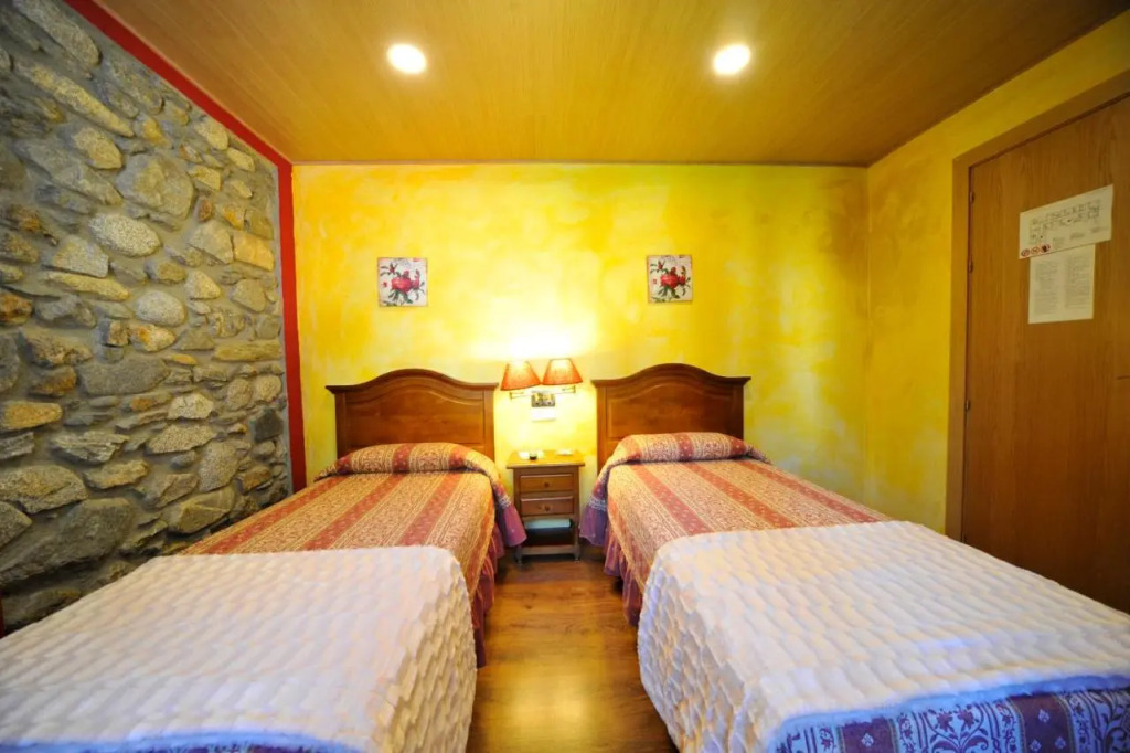 Hostal Vall DAneu by Arcas & Sambola