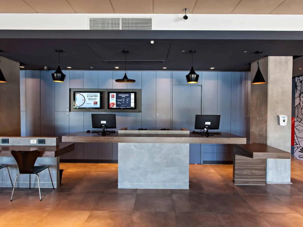 ibis Pilar
