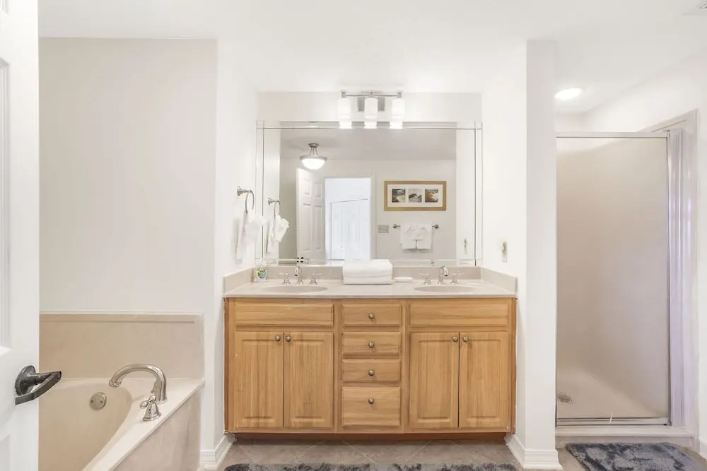 Four Seasons 502-e Fishing Pier Newly Remodeled 3 Bedrooms