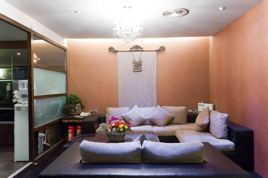 H.M.Hotel