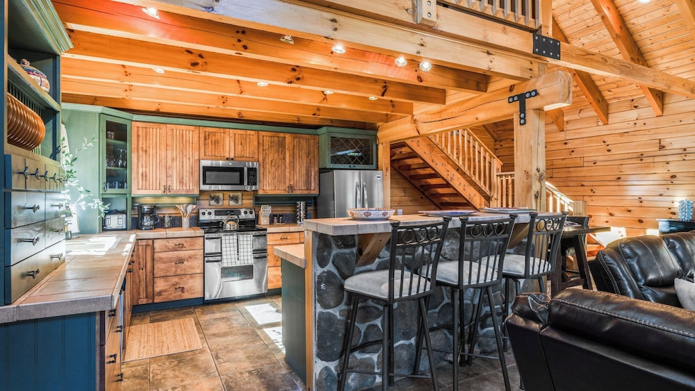 Forest Views, Hot Tub & Fireplace Minutes From Breckenridge Shangri-la Cabin by Avantstay