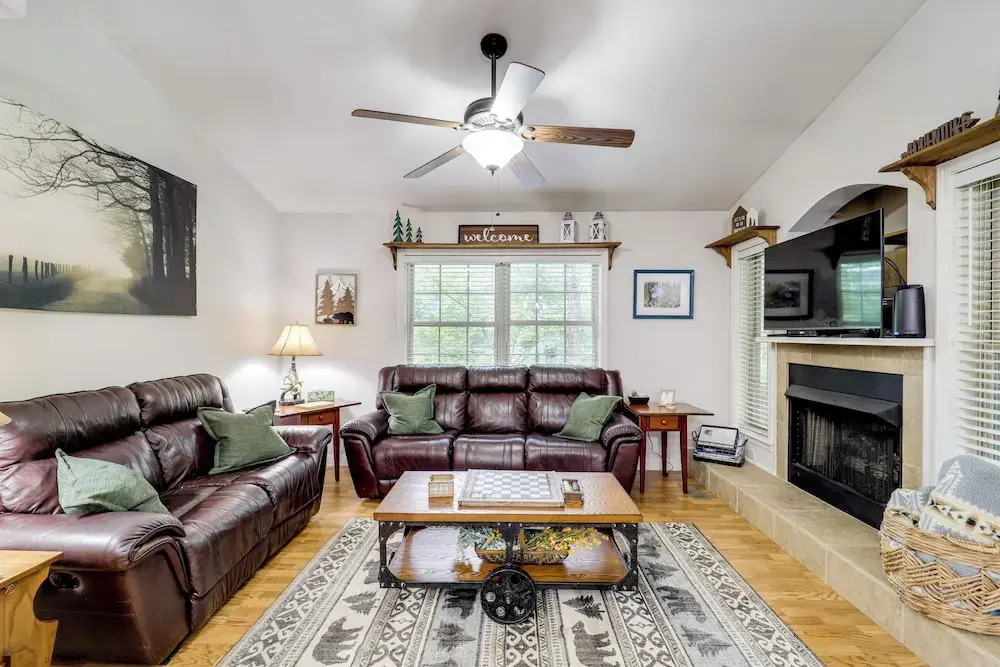 Upscale Blue Ridge Mtns Escape: Great for Groups!