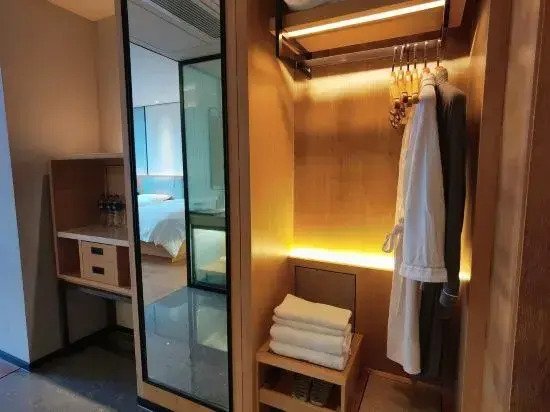 Earl Family Hotel (Feidong Xingguang International)