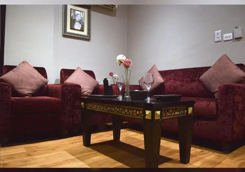 Tobal Al Hamra Hotel Apartments