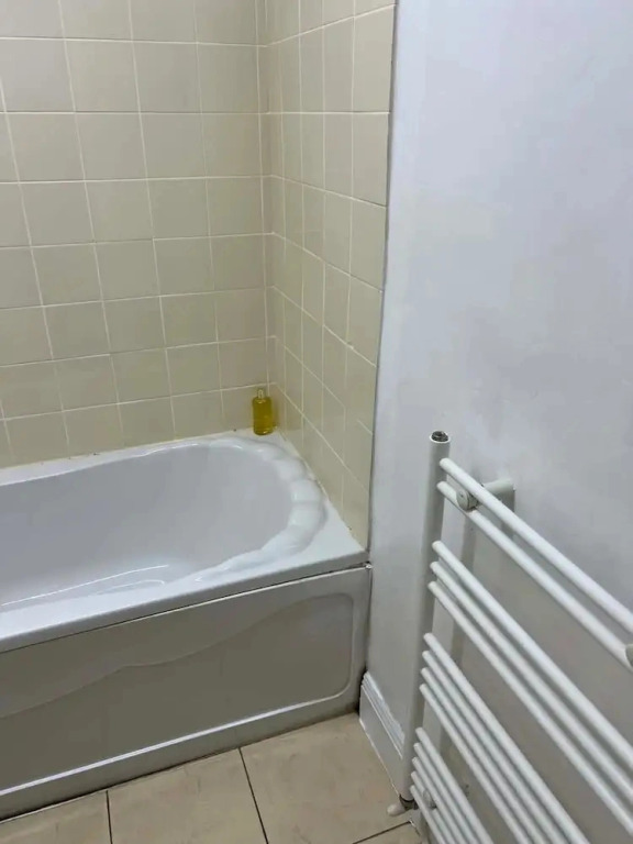 Apartment Sleeps 4 With Parking