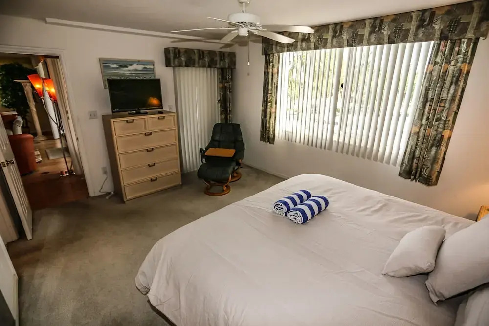 Ocean Harbor 102A