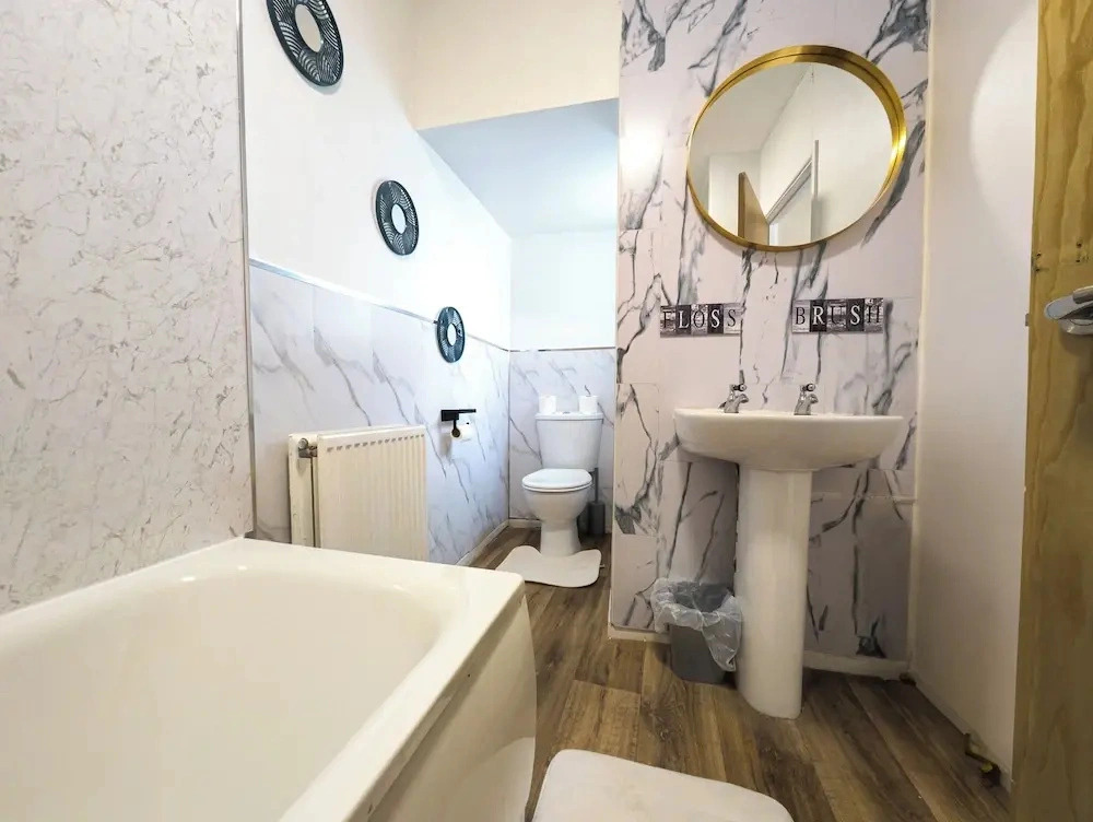 Casa Botique - Close To Gunwharf