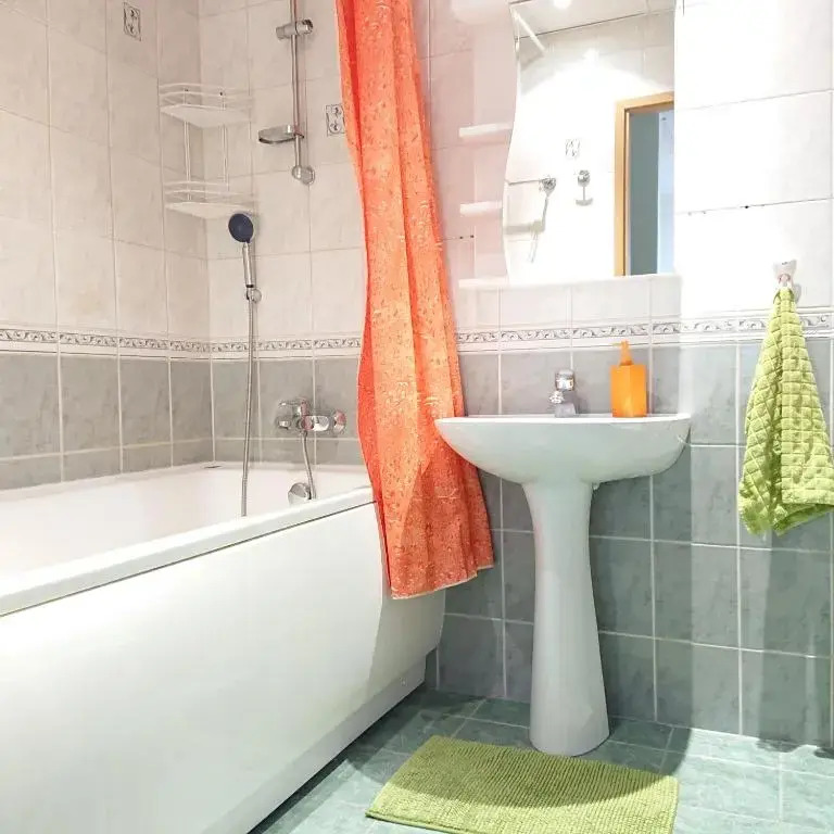 Bright and cozy city center 1 br ap, Free parking!