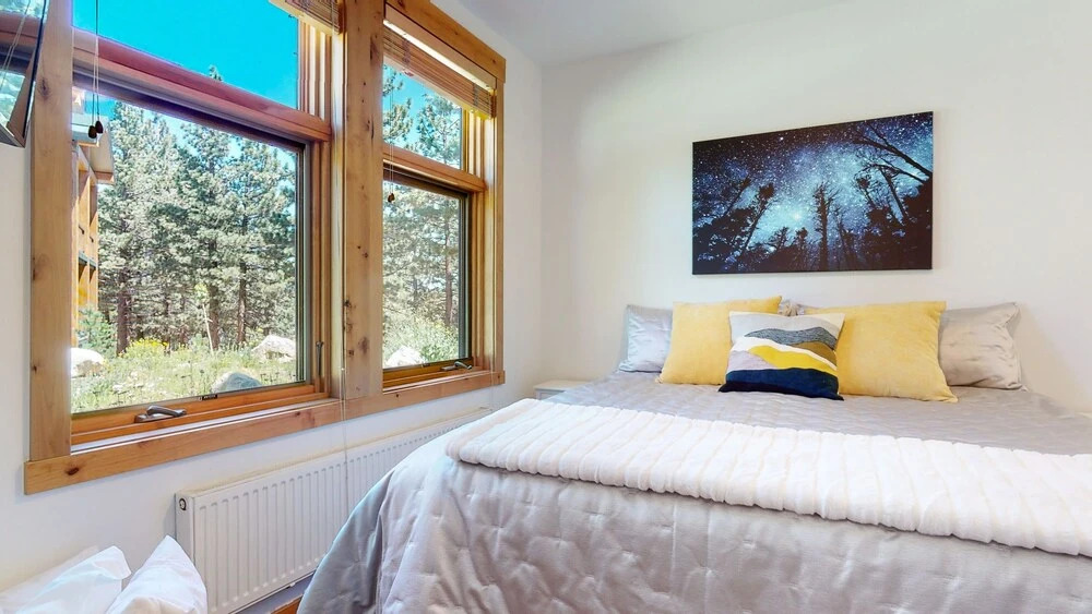 Solstice #17 2 Bedroom Condo by RedAwning, Mammoth Lakes