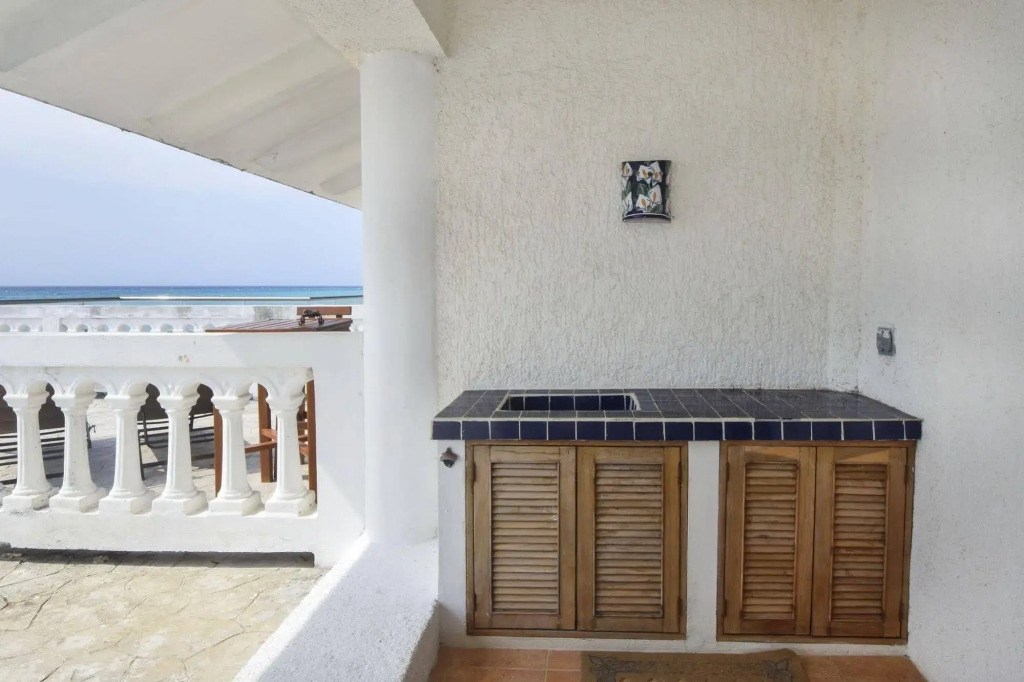 Plaza Marina Condos by Rentals Your Way