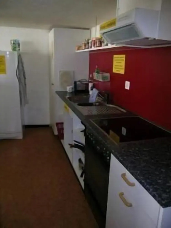 Hirschen Backpacker-Hotel & Pub