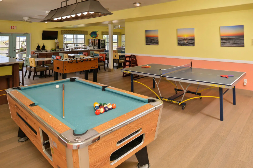 The Island Hotel Near Beach Port Aransas