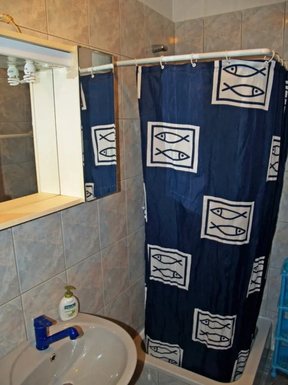 Apartment Renatare - close to the sea with parking: A1 Ugljan, Island Ugljan