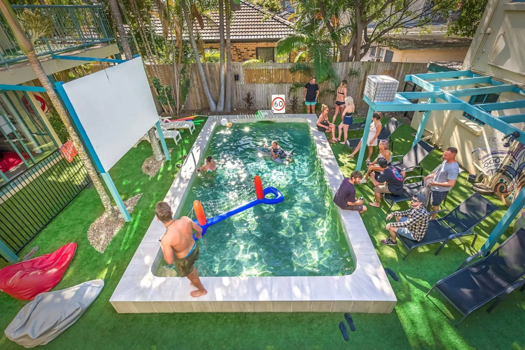 Surf Inn Boutique Backpackers