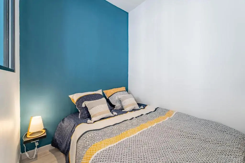 Appart entier avec 1 chambre, 4 personnes max+ internet(FIBRE) / Entire Flat with 1 bedroom, for 4 people max + internet (FIBER OPTIC)