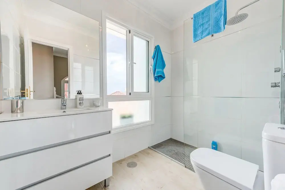 LUXURY WHITE VILLA with sea view, heated pool