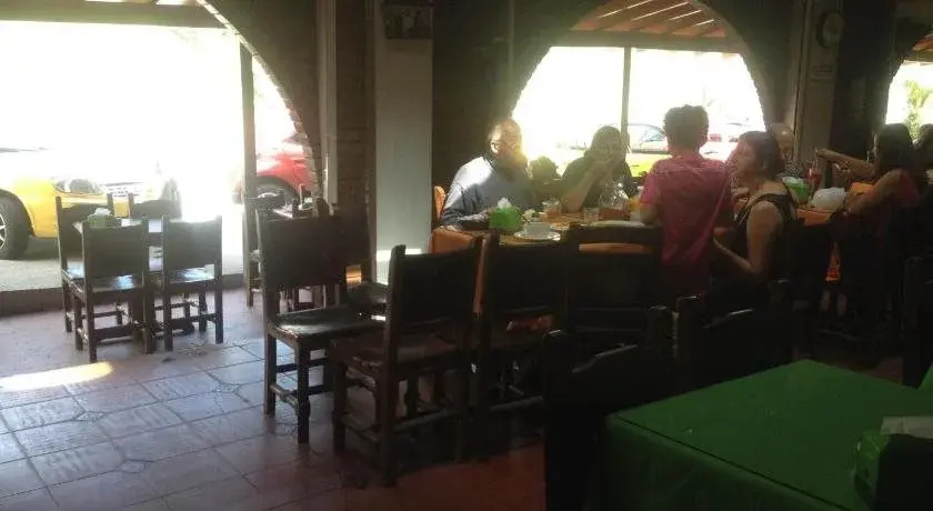 Hotel y Restaurante Los Cambulos