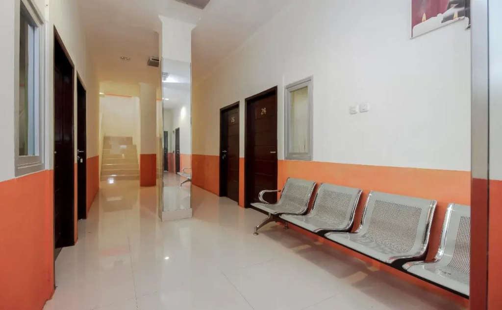 RedDoorz Near Jalan Jendral Sudirman
