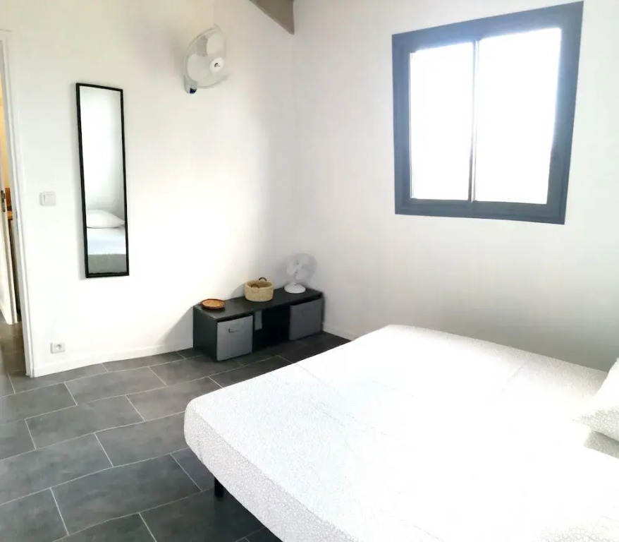Villa With 4 Bedrooms in Saint-gilles les Hauts, With Wonderful sea View, Private Pool, Enclosed Garden