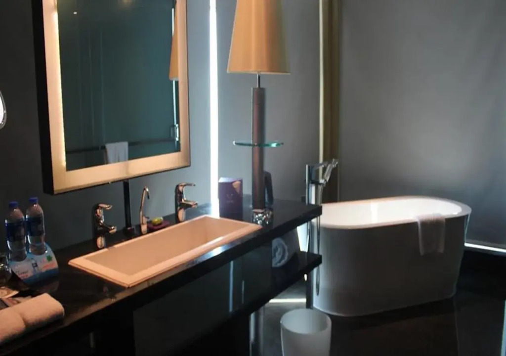 voco Suites Shenzhen Huanggang by IHG