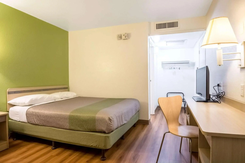 Motel 6-Pueblo, CO - I-25