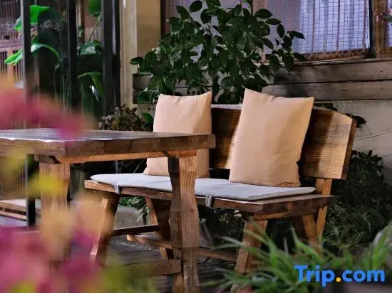 Jingdezhen Seven and a Half Art Inn
