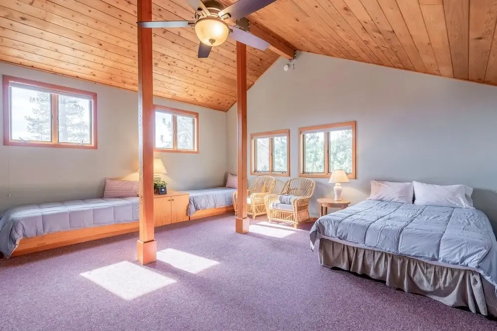 Bennett Flat Home 5 Bedrooms 4.5 Bathrooms Home