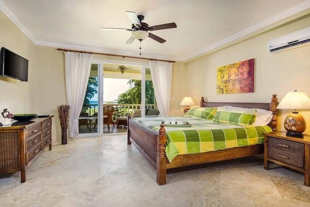 Hispaniola Beach B-6