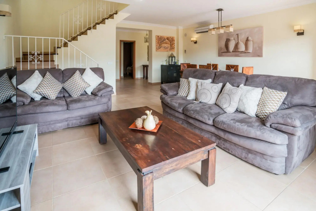 Unique Armação de Pêra Villa by Ideal Homes
