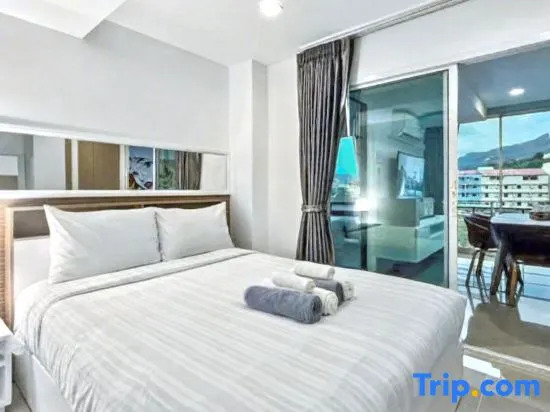 Kris - Modern Spacious 2 Bedrooms Condo with Pool