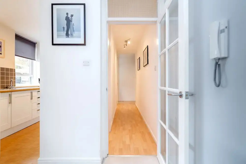 Putney Court - 1 Bed Apartment by BaseToGo
