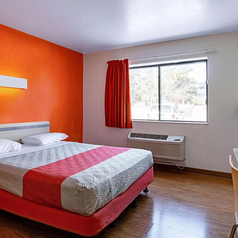 Motel 6-Palatine, IL - Chicago Northwest