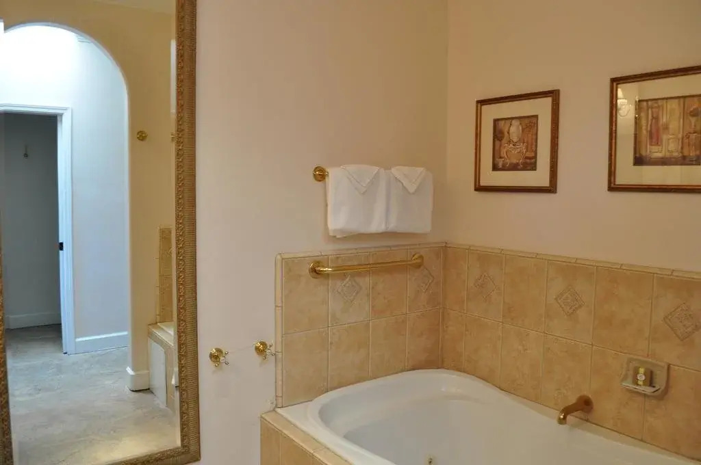Cayucos Sunset Inn