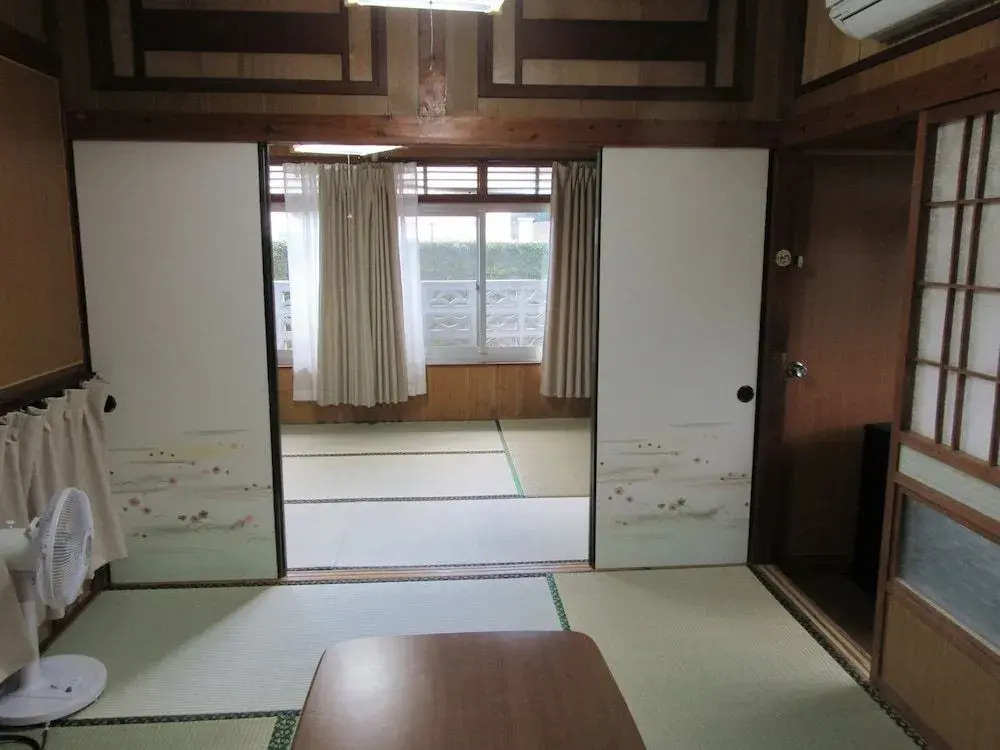 Kominnka Guest House Ya-Ru