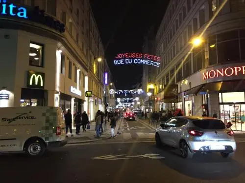 Tour Eiffel Rent
