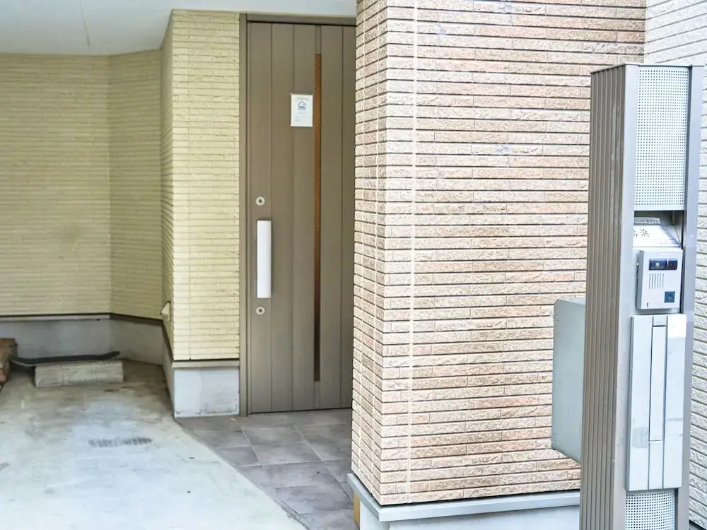 東新宿2分 新宿 歌舞伎町すぐ 貸切一軒家 最大8名 全室エアコン キッチン設備完備