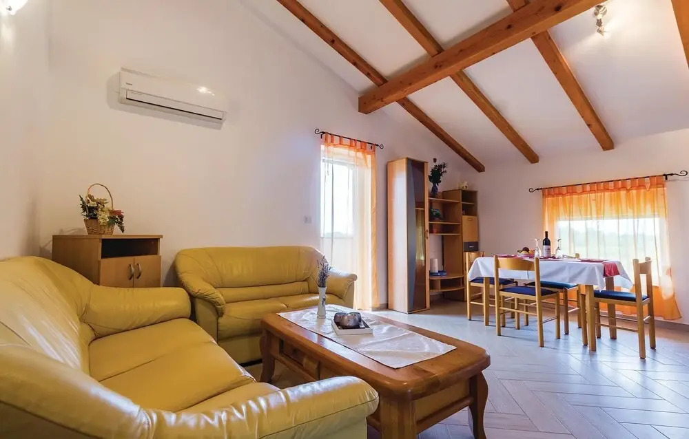 Amazing Home in Marcana With Wifi and 4 Bedrooms