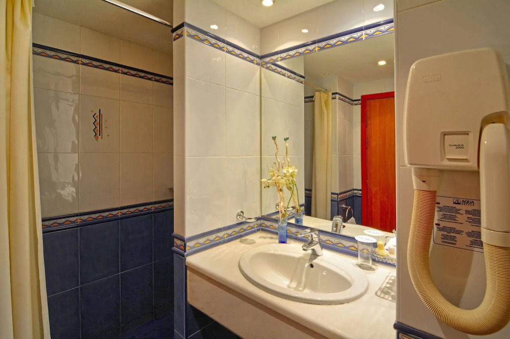 Aqua Hotel