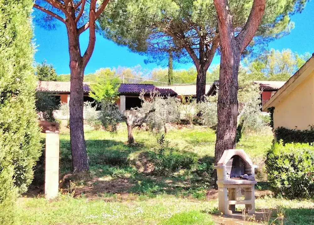 Residence con piscina a Guardistallo