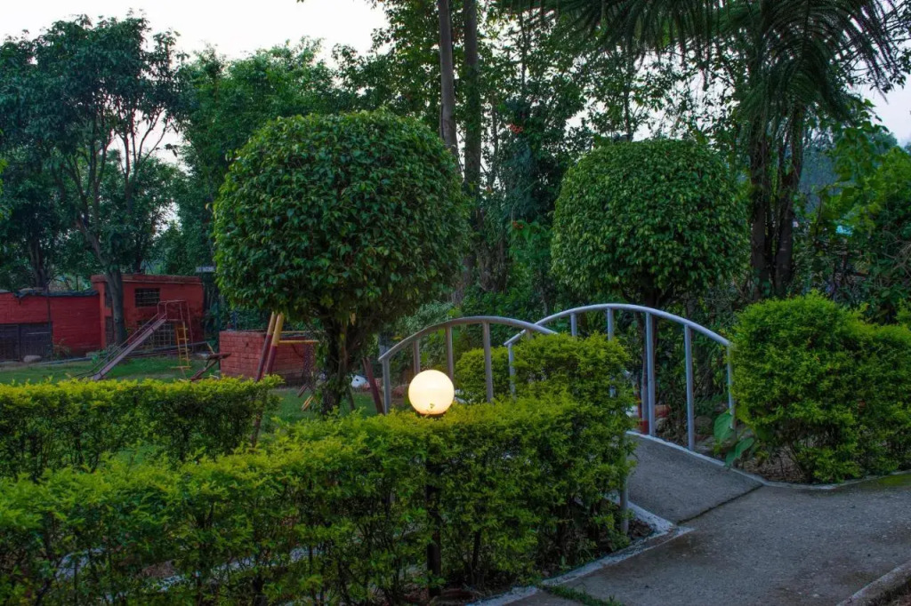 Bento Corbett Woods Resort