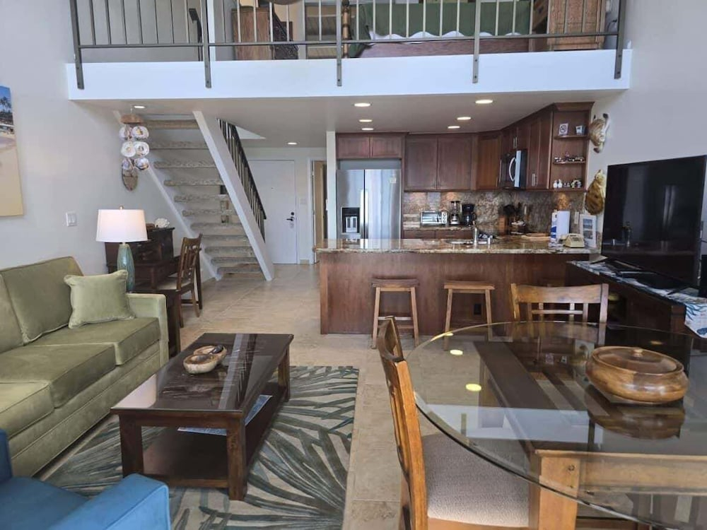 Napili Point Oceanfront Family Loft - Unit C4 1 Bedroom Condo
